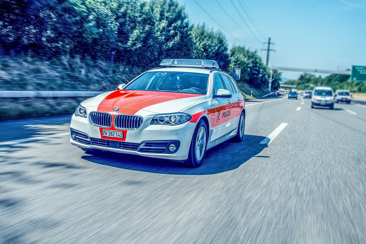 魏州網(wǎng)車(chē)禍?zhǔn)录疃葓?bào)道，最新消息及影響分析