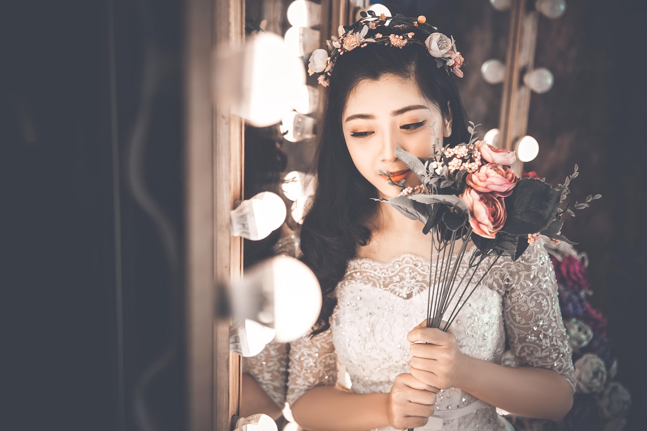 迪奧最新眼影引領(lǐng)時(shí)尚風(fēng)潮，魅力眼神盡在掌握